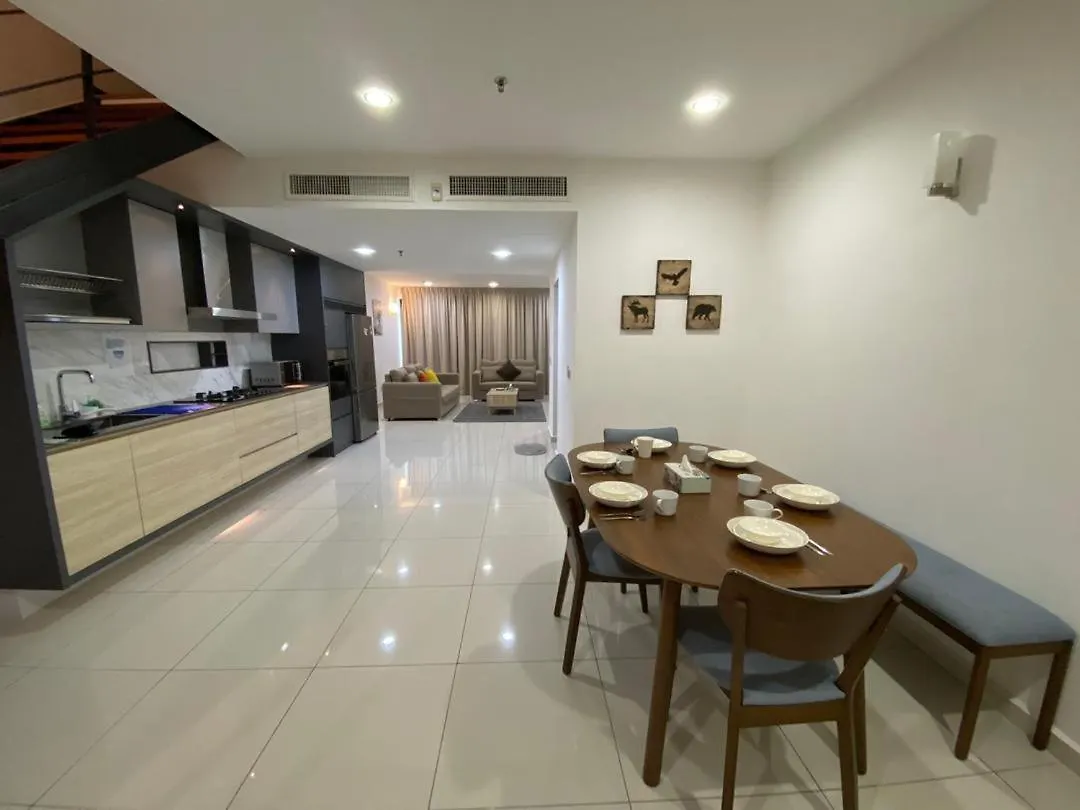 Sunrise Gurney Beautiful Sea Or City View Duplex 2Br Apartment George Town