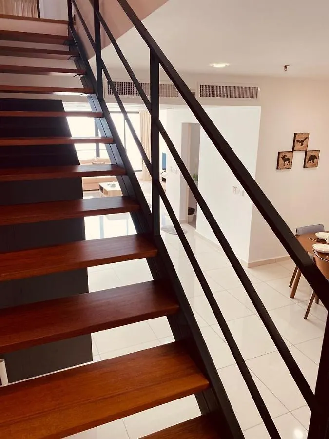 Sunrise Gurney Beautiful Sea Or City View Duplex 2Br Apartment George Town