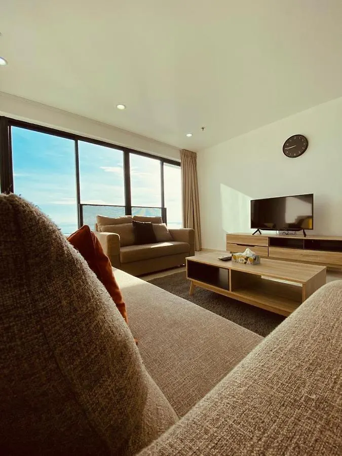 Sunrise Gurney Beautiful Sea Or City View Duplex 2Br Apartment George Town