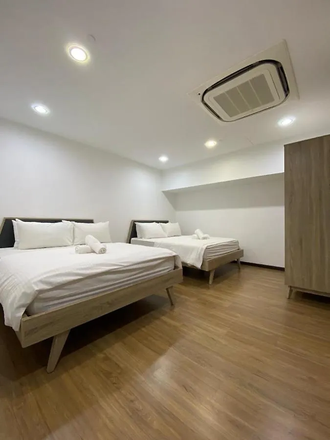 Sunrise Gurney Beautiful Sea Or City View Duplex 2Br Apartment George Town