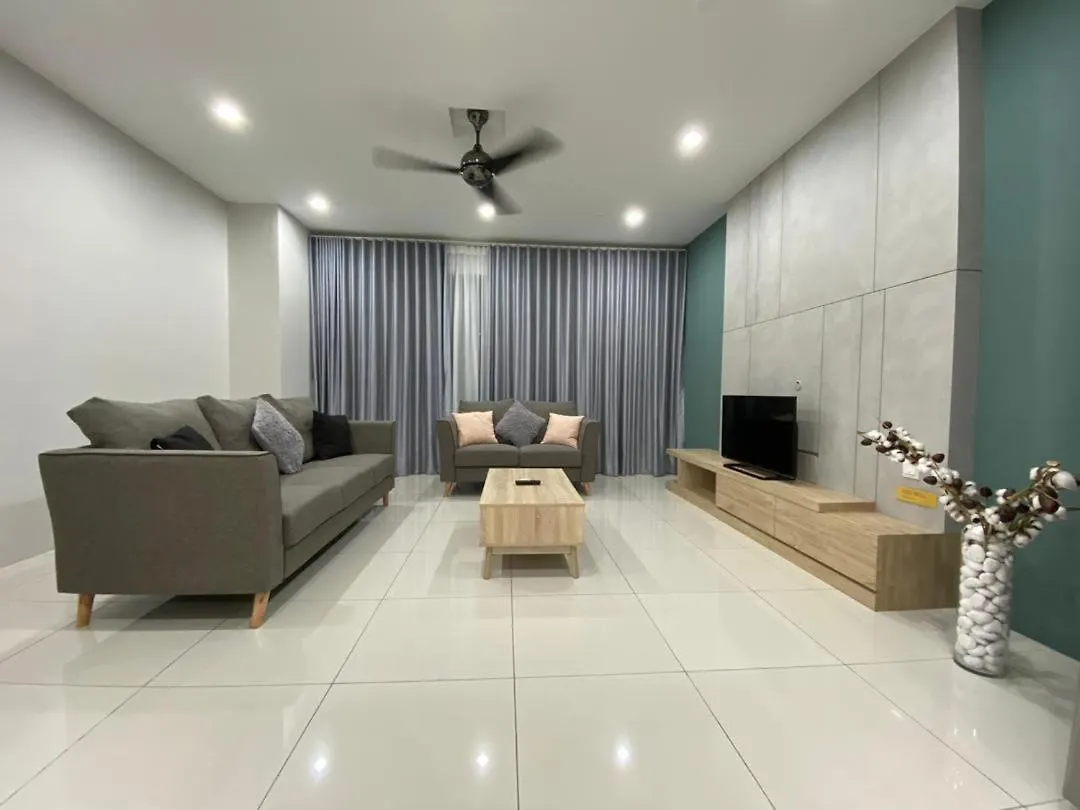 Sunrise Gurney Beautiful Sea Or City View Duplex 2Br Apartment George Town