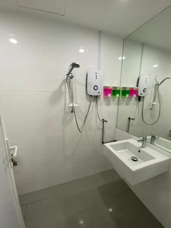 Sunrise Gurney Beautiful Sea Or City View Duplex 2Br Apartment George Town