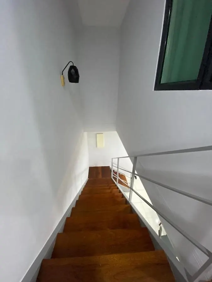 Sunrise Gurney Beautiful Sea Or City View Duplex 2Br Apartment George Town