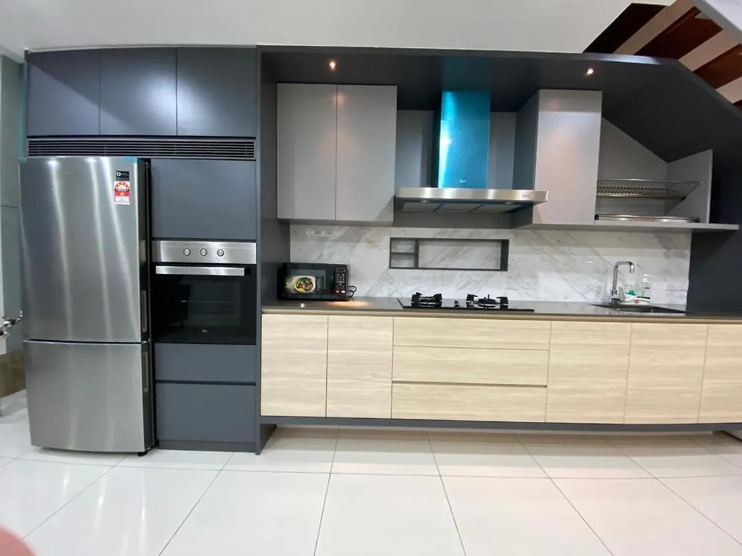 Sunrise Gurney Beautiful Sea Or City View Duplex 2Br Apartment George Town